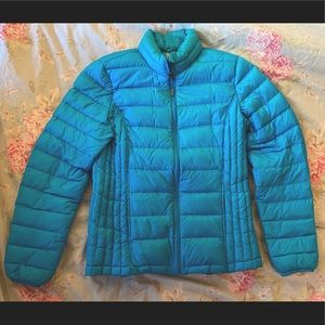 Teal blue puffer 💙